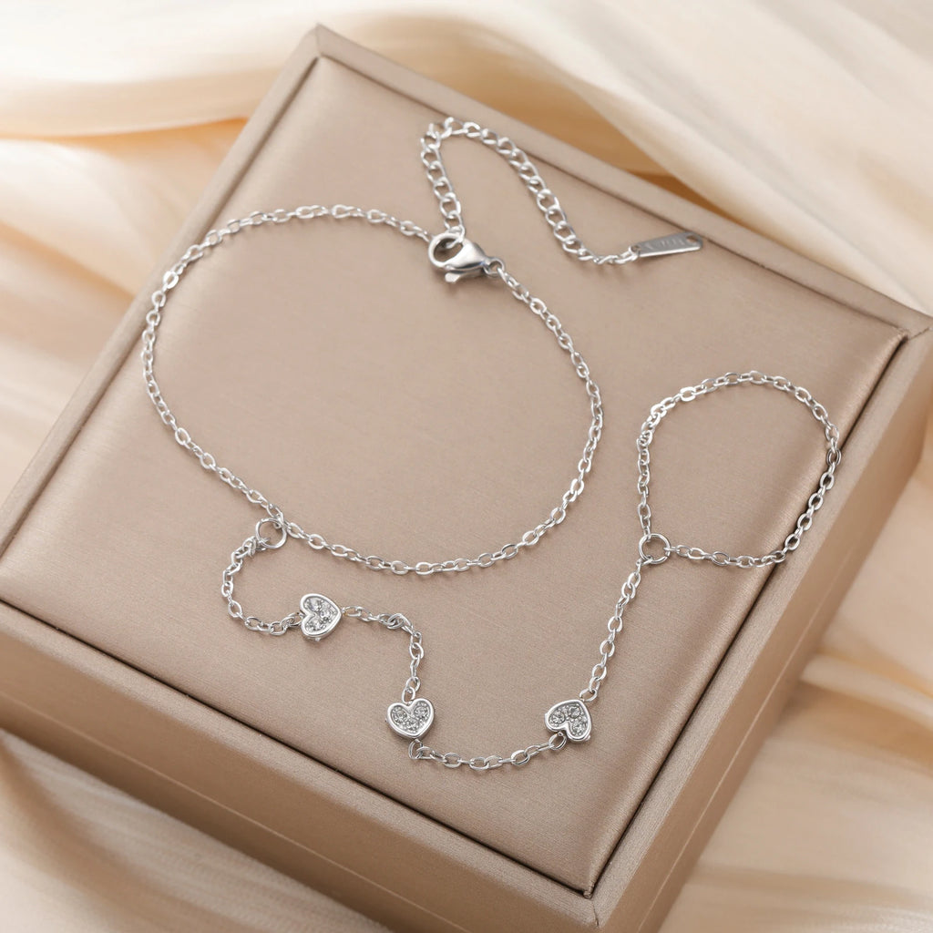 Bracelet JunayJewelry : Chaîne de main Cœur