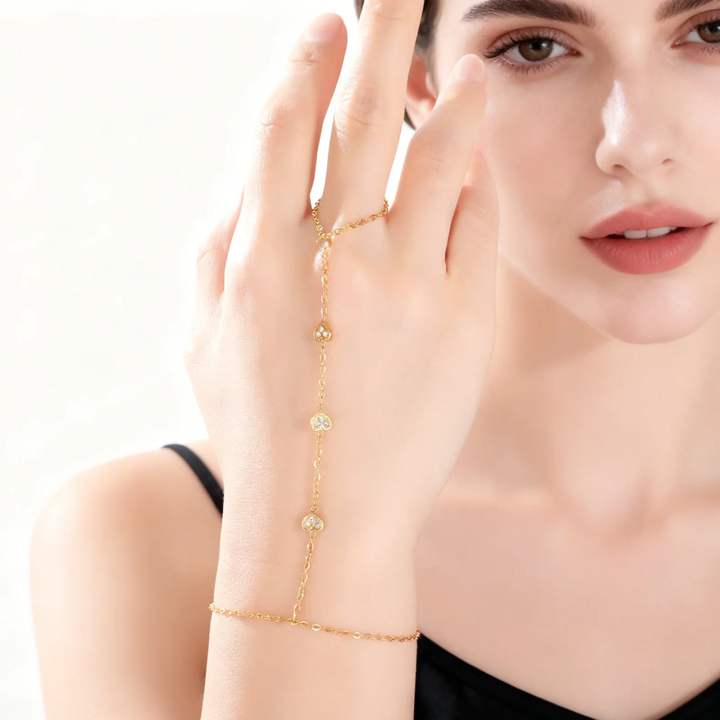 Bracelet JunayJewelry : Chaîne de main Cœur